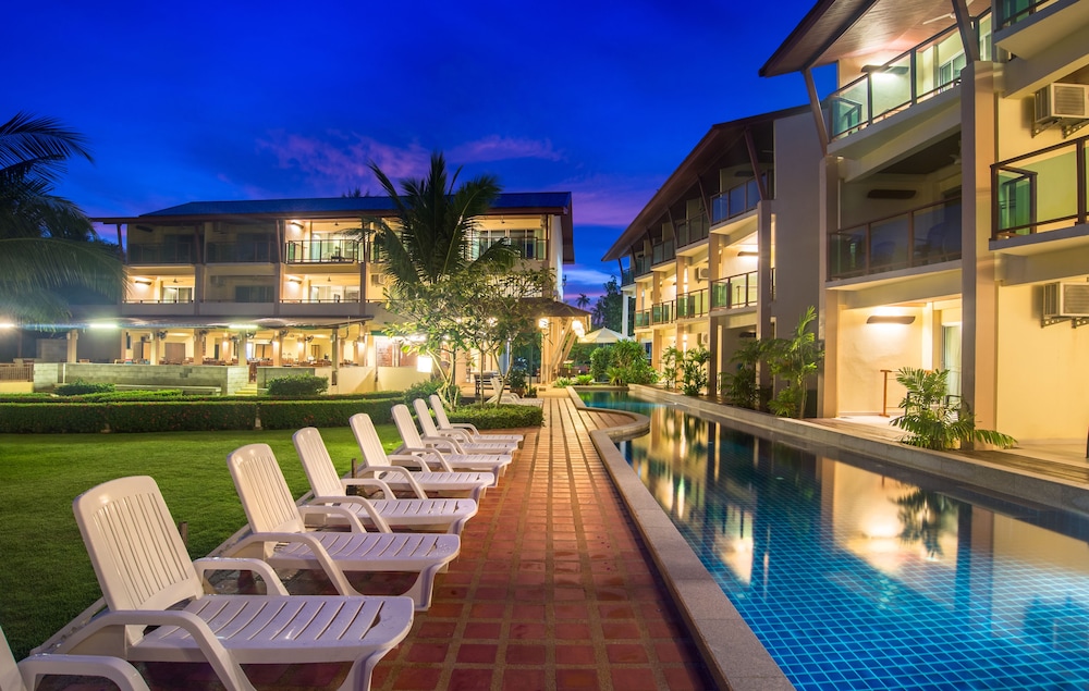 Lanta Pura Beach Resort 24/28