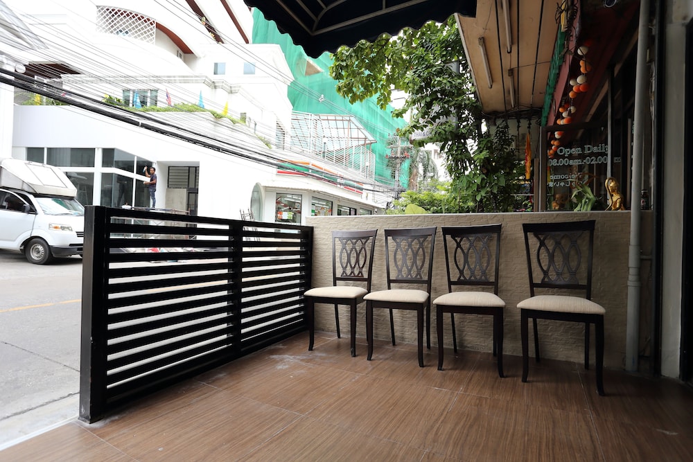 Sukhumvit 20 Guest House 36/46