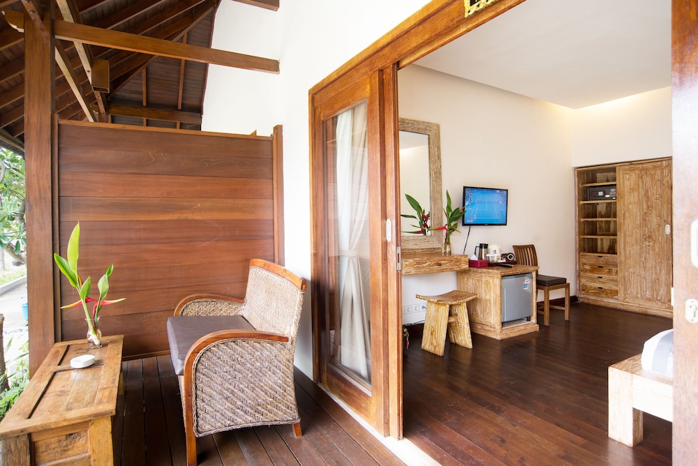 Royal Regantris Villa Karang 52/65
