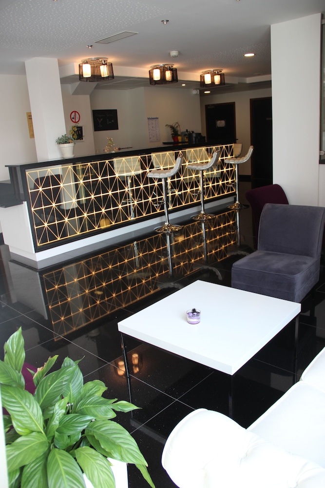 Hotel Kyriad Saint Quentin En Yvelines - Montigny 35/58