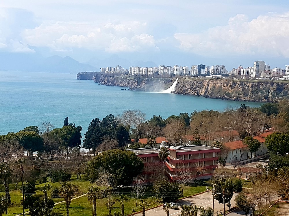 Tourist Hotel Antalya 61/63