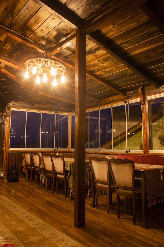 Cave Art Hotel 35/50