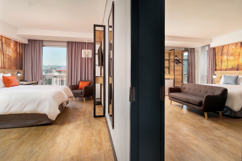 Protea Hotel by Marriott Pretoria Loftus Park 11/43