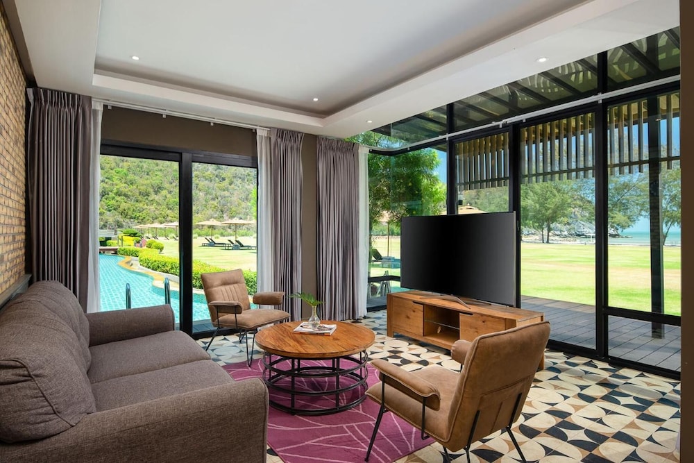 La Isla Pranburi Beach Resort 28/50