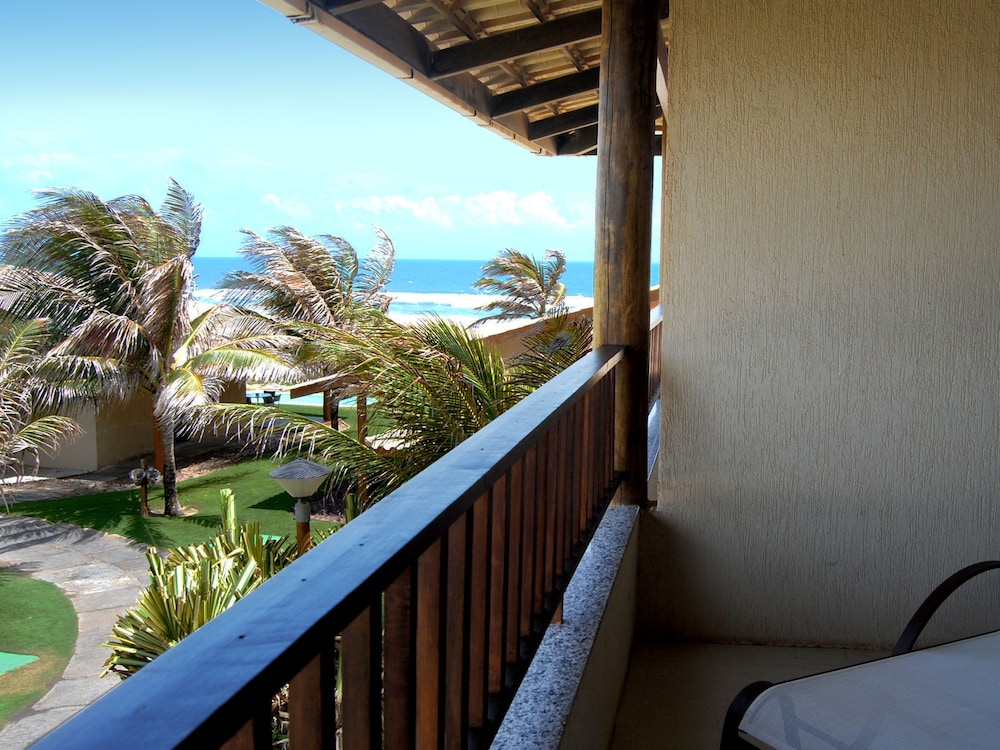 Dom Pedro Laguna Beach Resort & Golf by WAM Experience in AQUIRAZ
