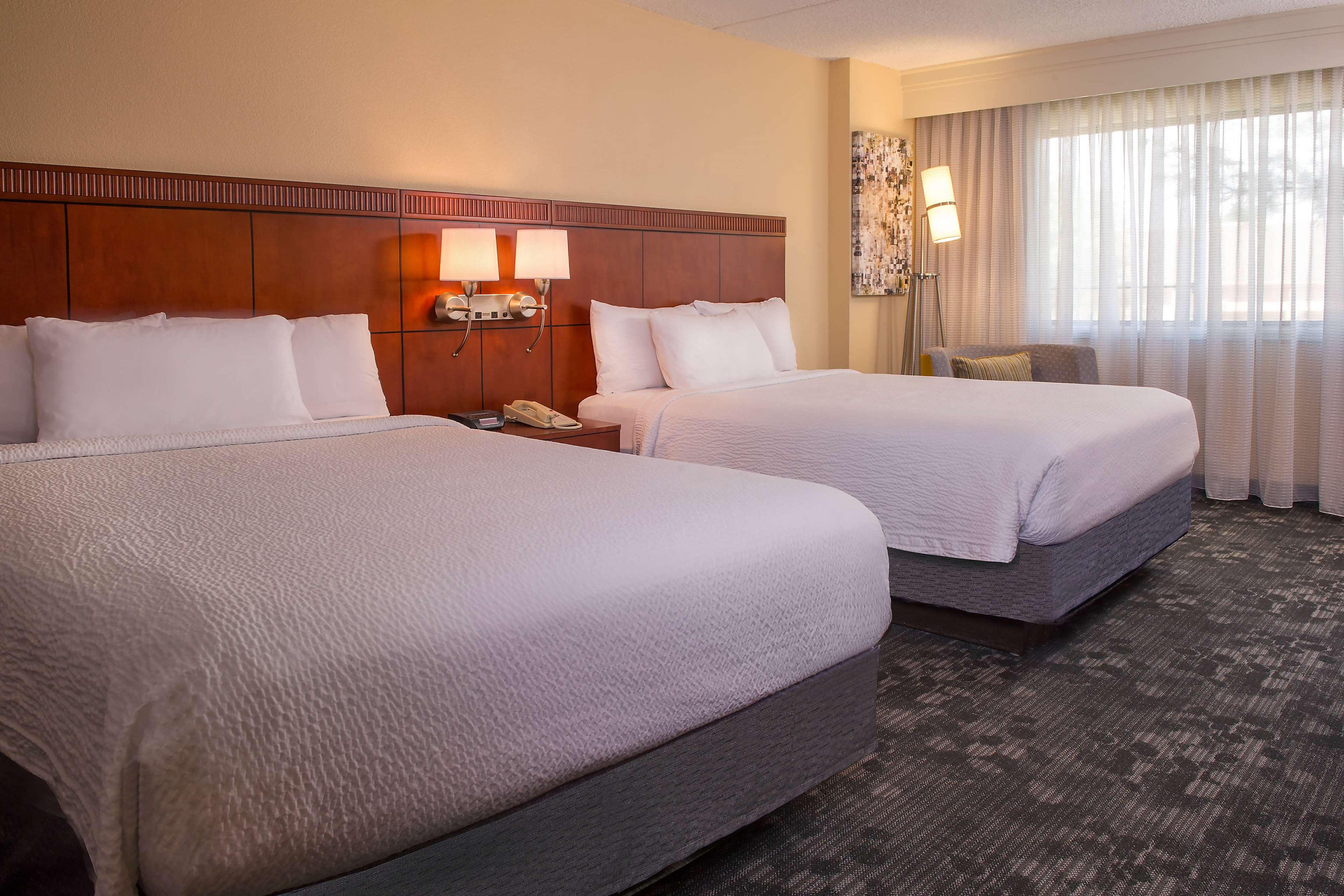 1 BEDROOM, SUITE, 2 DOUBLE BEDS
