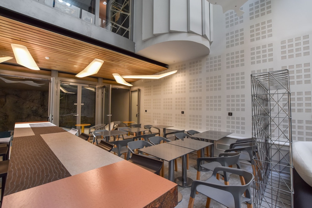 Hotel B55 27/45