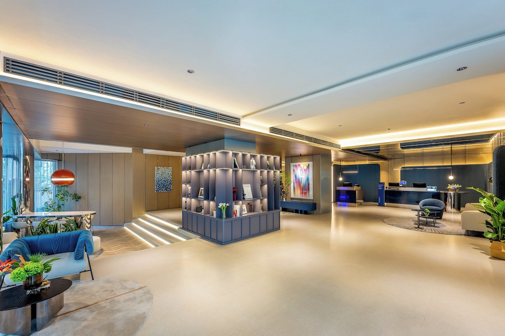 Holiday Inn Express Shanghai Jing'an Temple 11/50