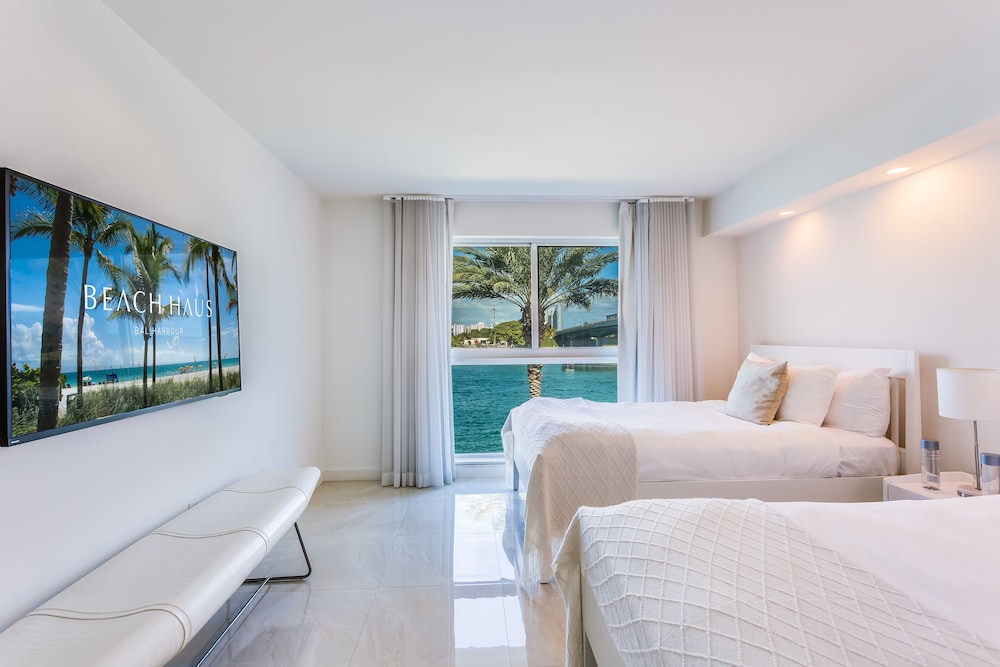 Beach Haus Bal Harbour 24/76