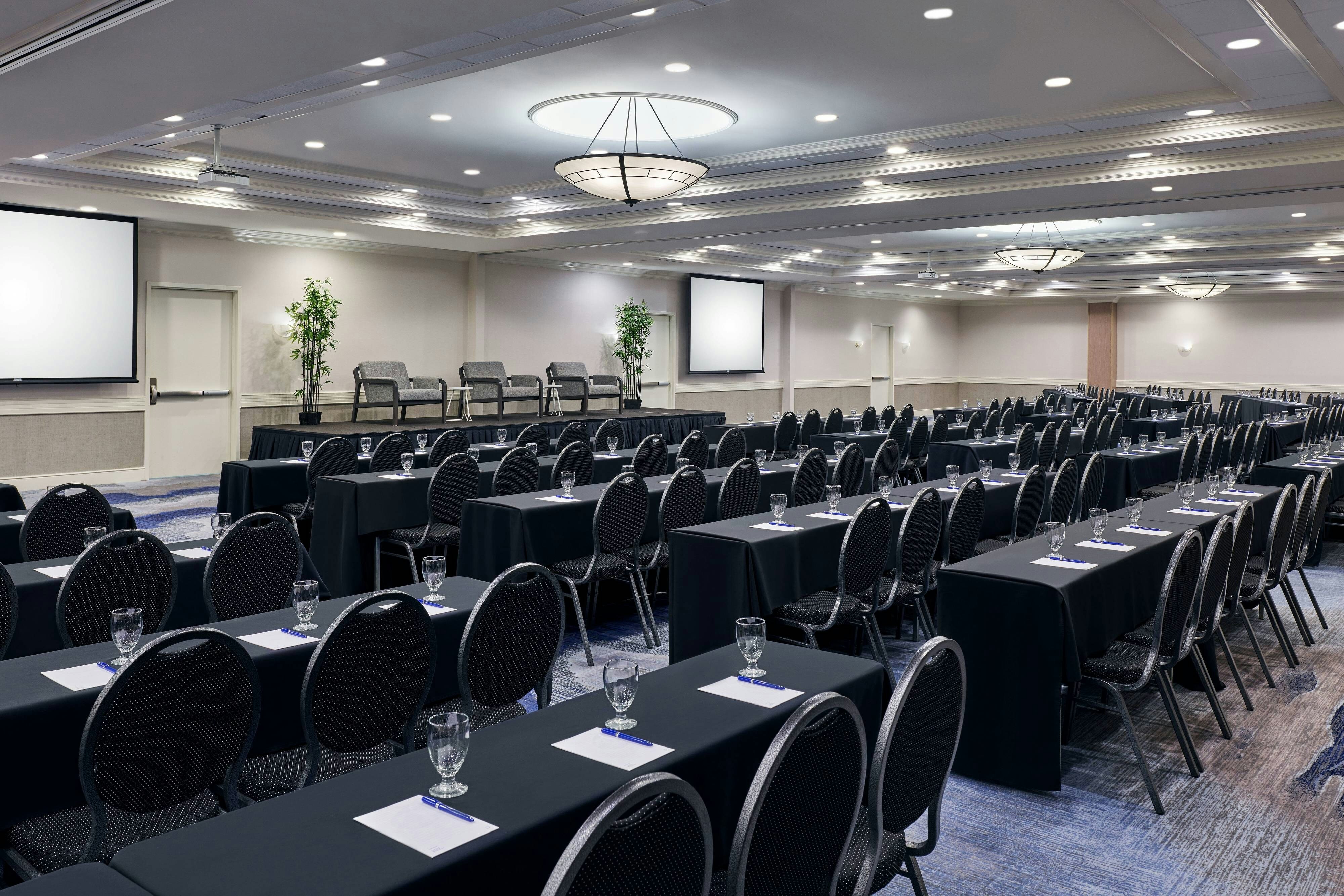 Delta Hotels Muskegon Convention Center 17/23