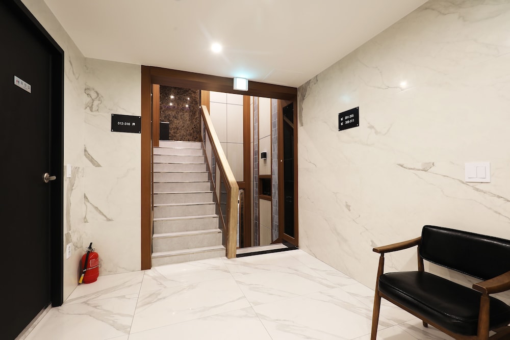 Sm Boutique Hotel 24/50