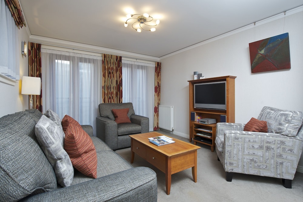 The Knight Residence by Mansley Serviced Apartments 31/46