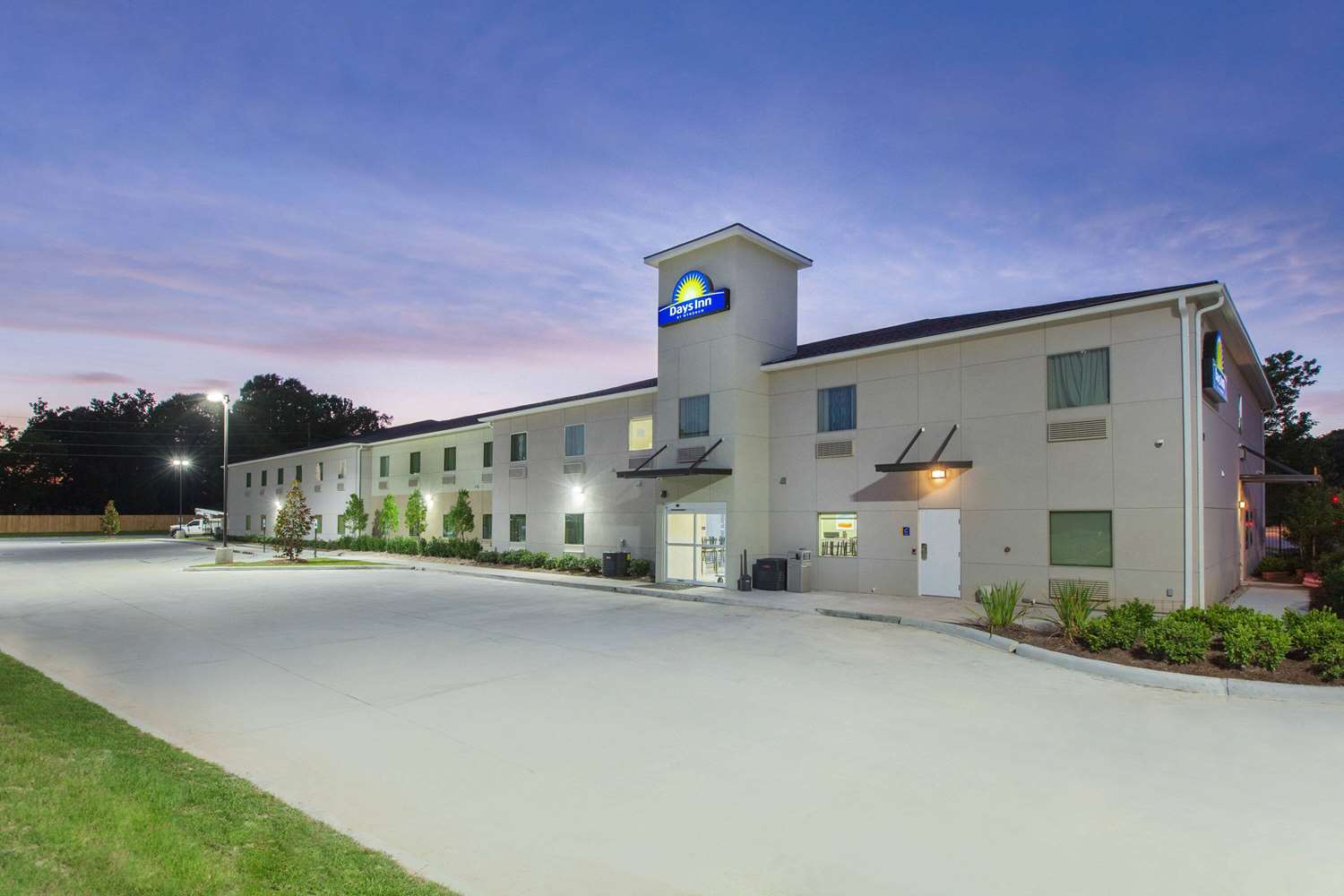 Days Inn By Wyndham Baton Rouge Airport 3/16