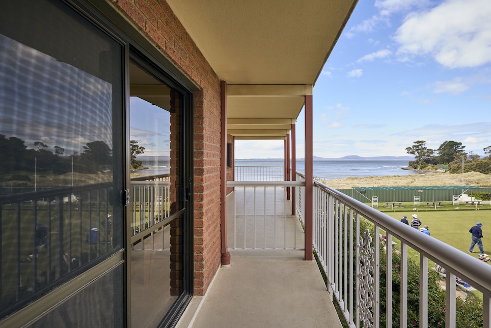 Swansea Waterloo Inn 6/50