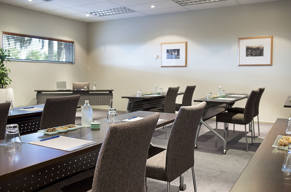 ibis Auckland Ellerslie 52/74