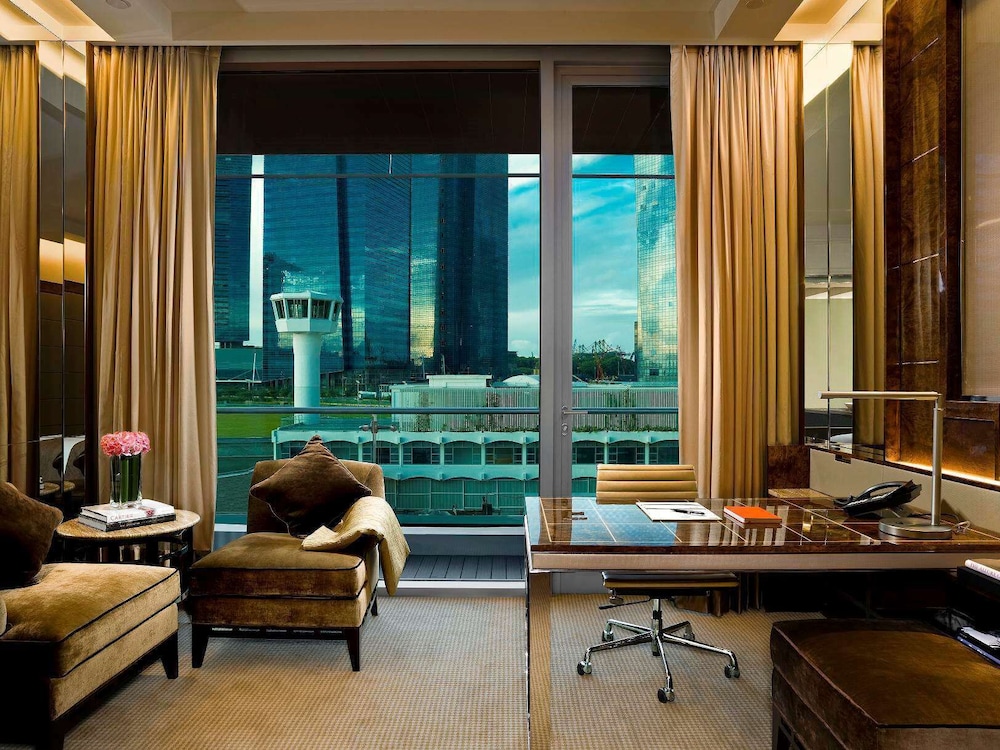 The Fullerton Bay Hotel Singapore 38/79