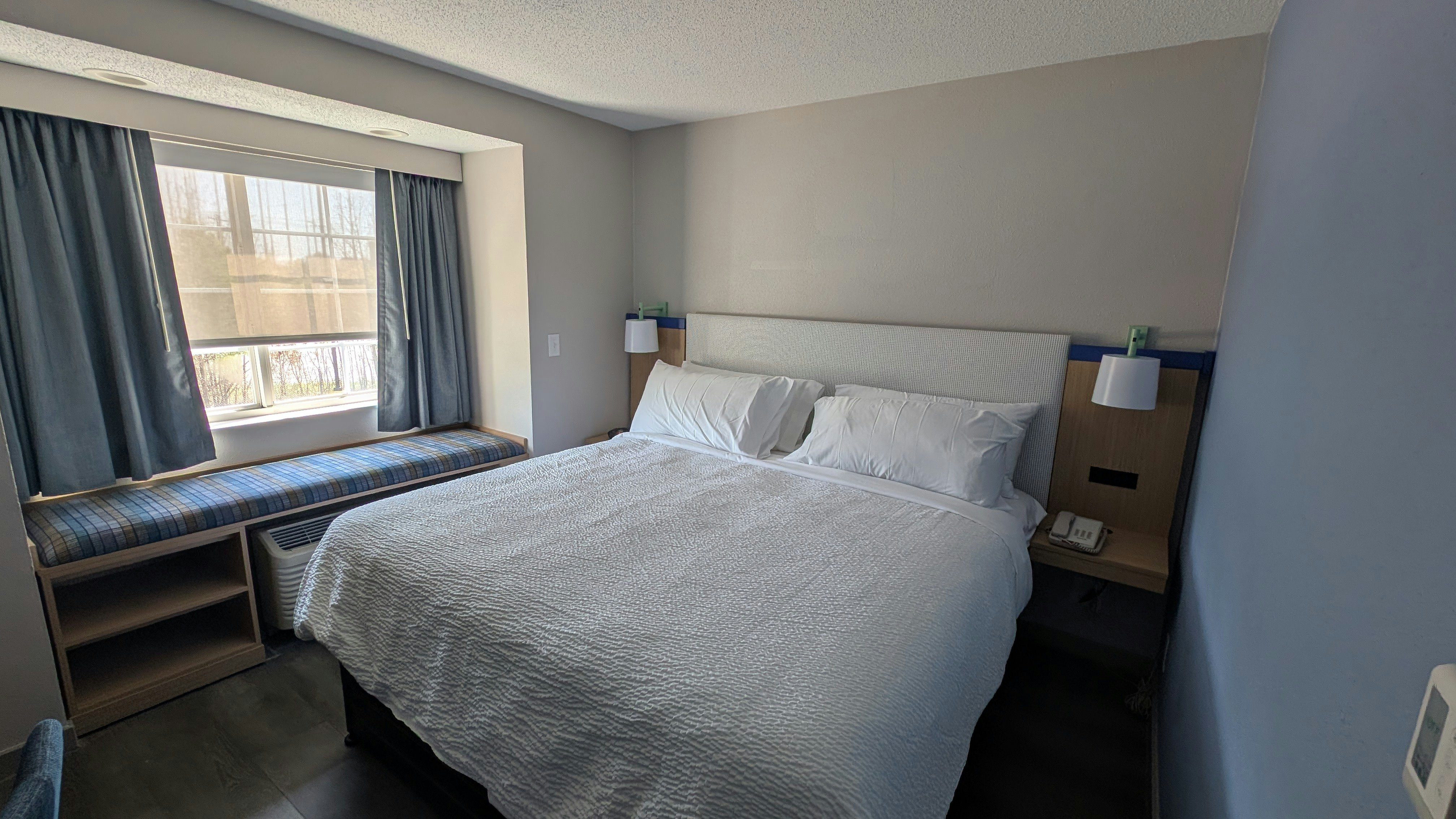 Econo Lodge Inn Suites Greenville 23/69