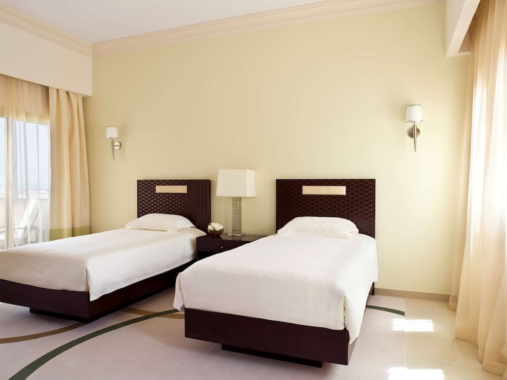 Grand Hyatt Doha Hotel and Villas 19/65