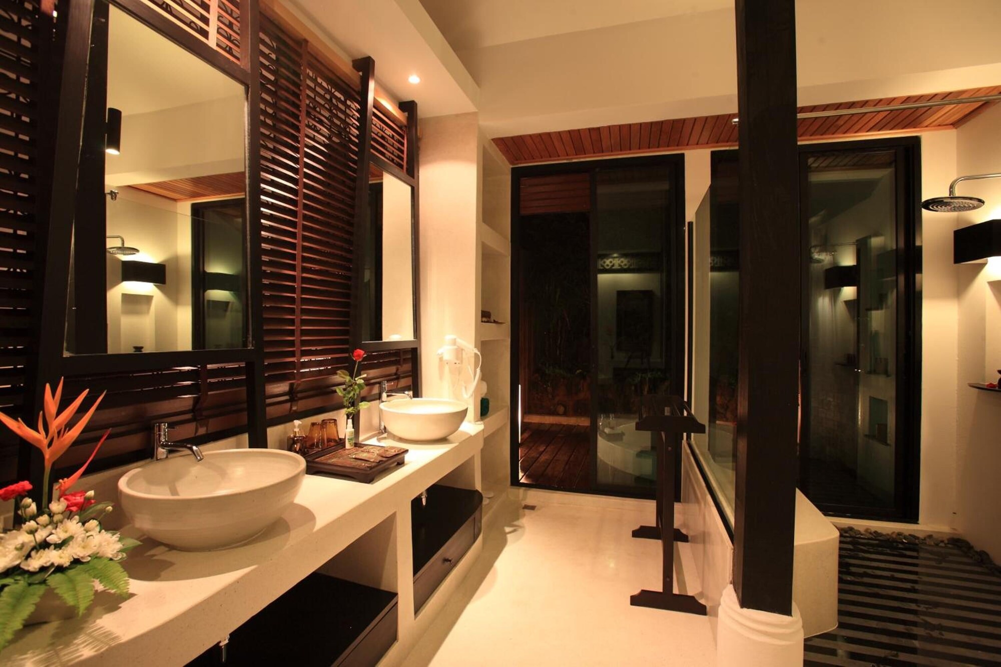 Suite, King Bed