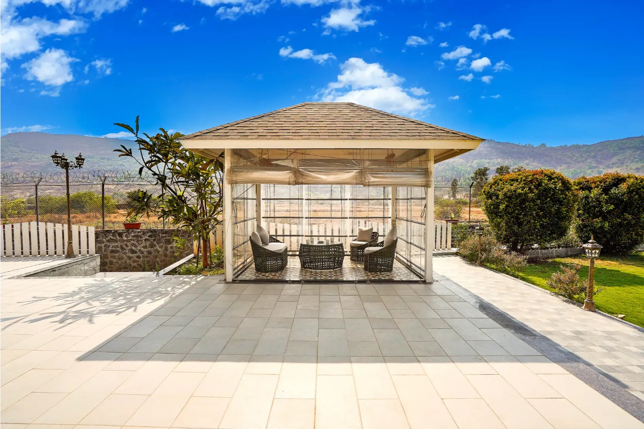 ELIVAAS Nimishka Villa 5 BHK Haven With Pvt Pool, Lavish Garden & Scenic Views 18/24