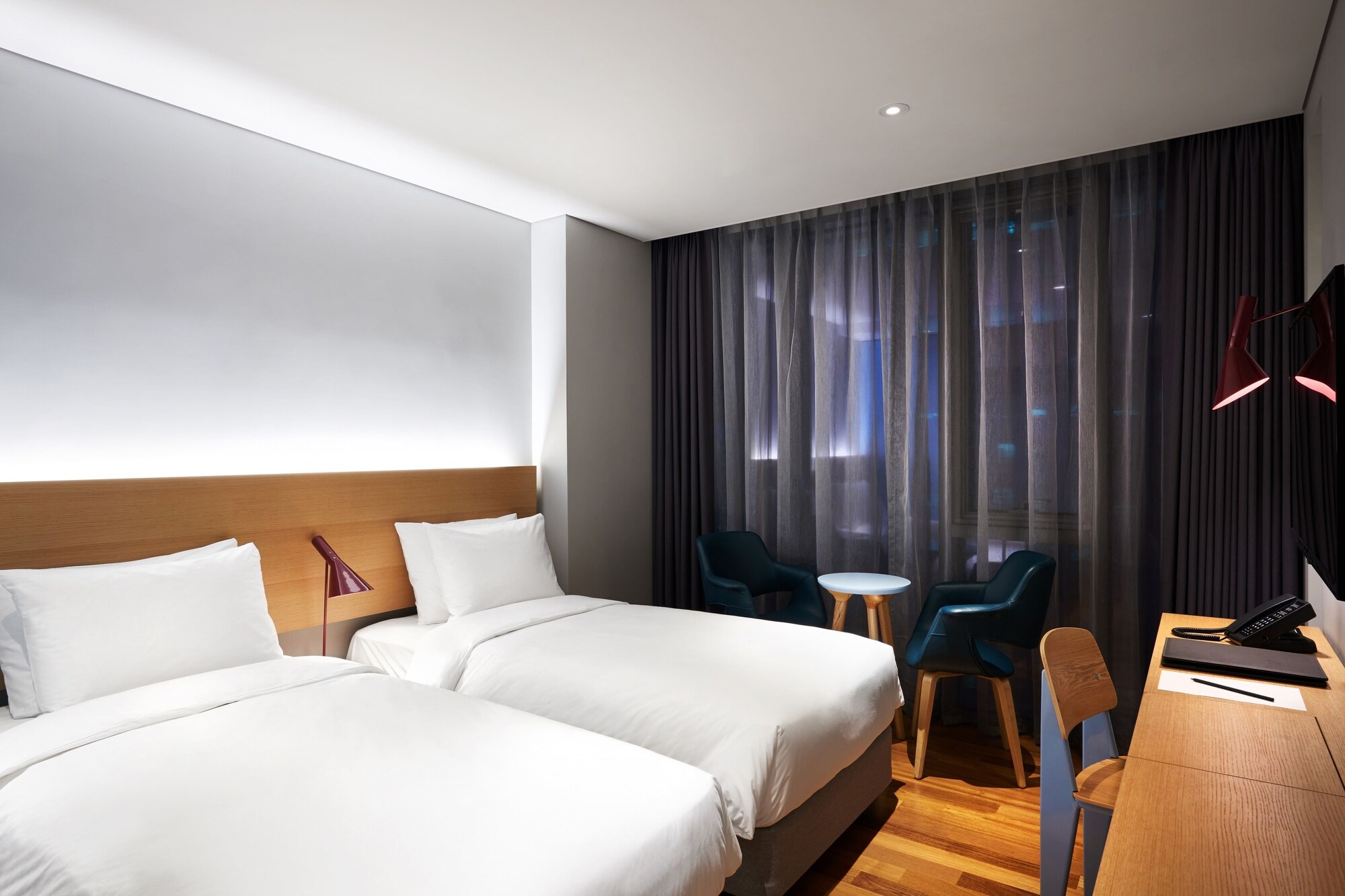 Deluxe, Twin Beds, Pet Friendly