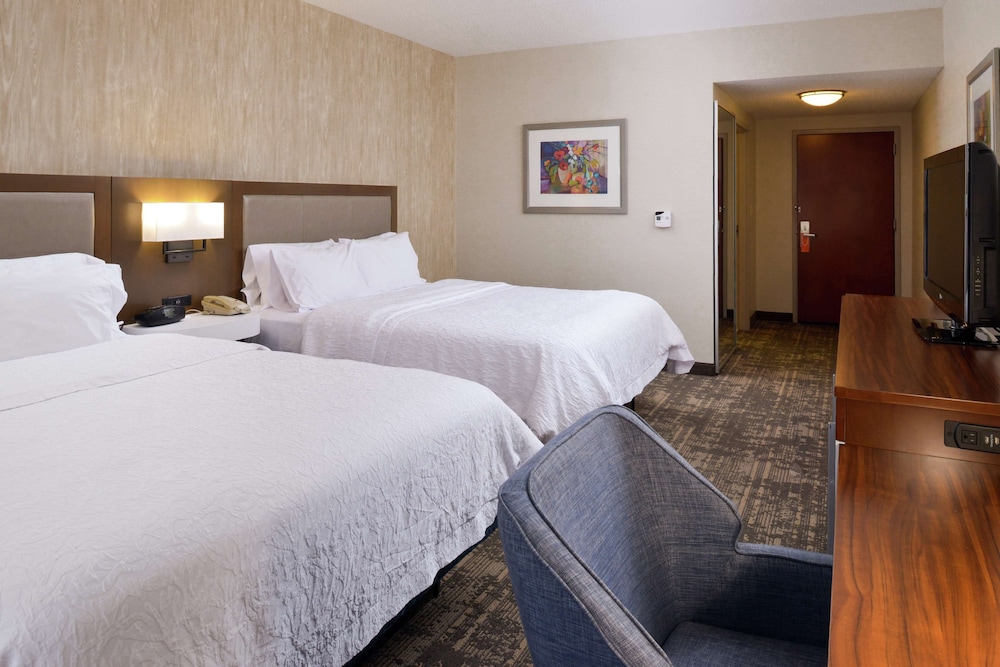 Hampton Inn Suites Wilmington 13/51