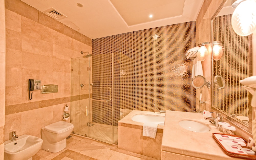 Century Hotel Doha 20/56