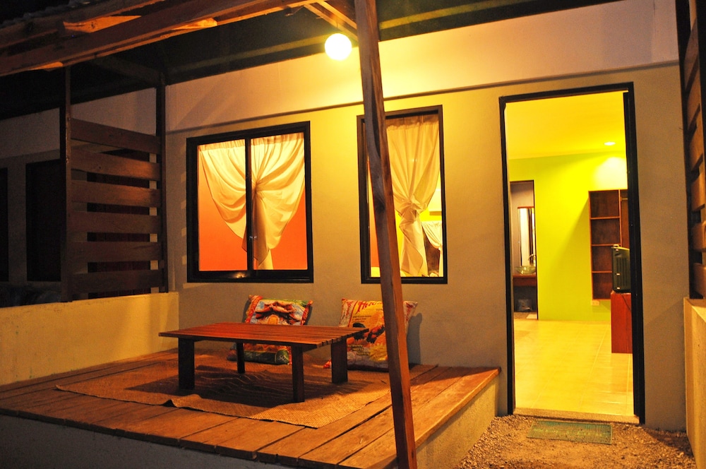 The Lazy Dog Bed And Breakfast 27/60
