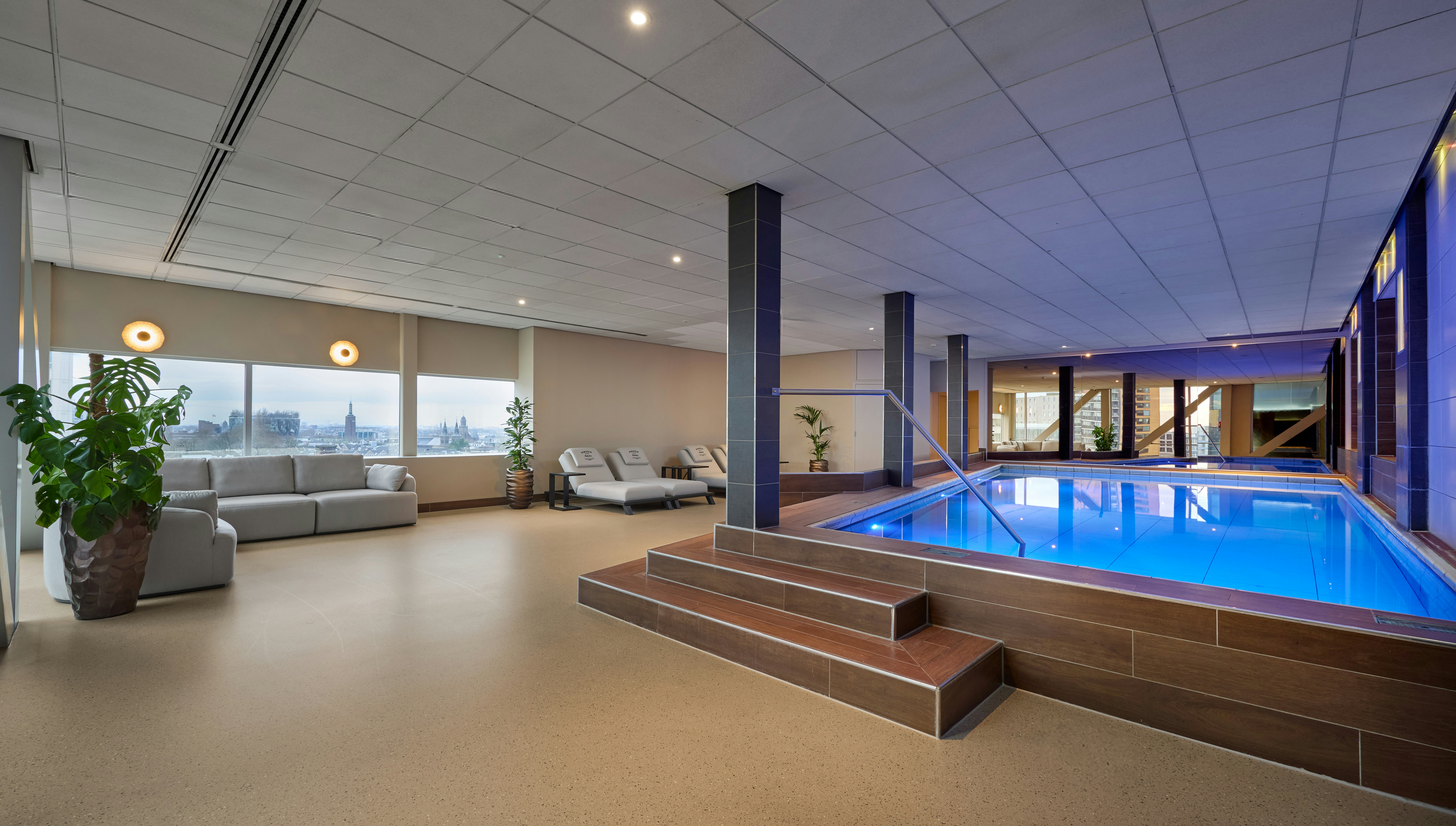 DoubleTree by Hilton Rotterdam Centre 10/43