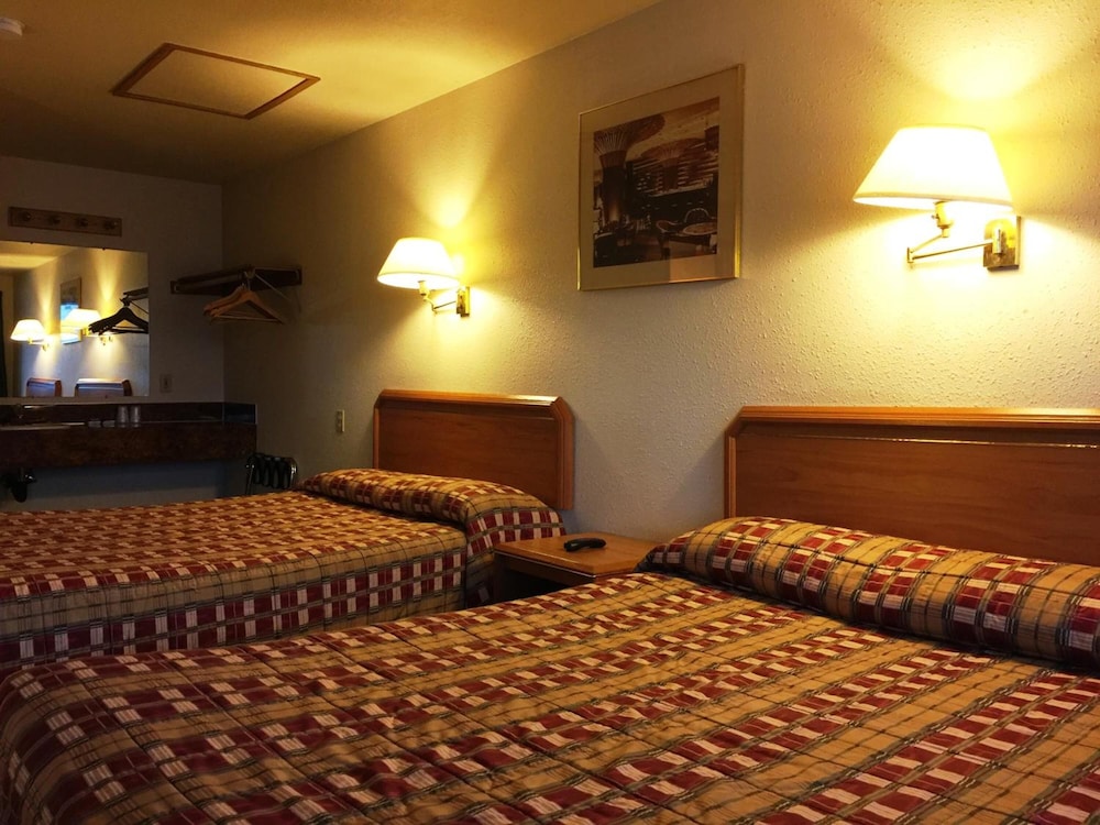 Milwaukie Inn Portland South 21/55