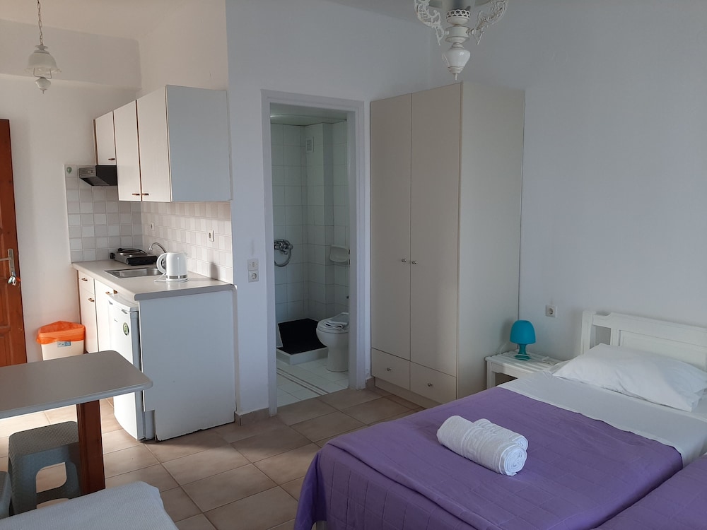 Remi Studios Apartments 17/39