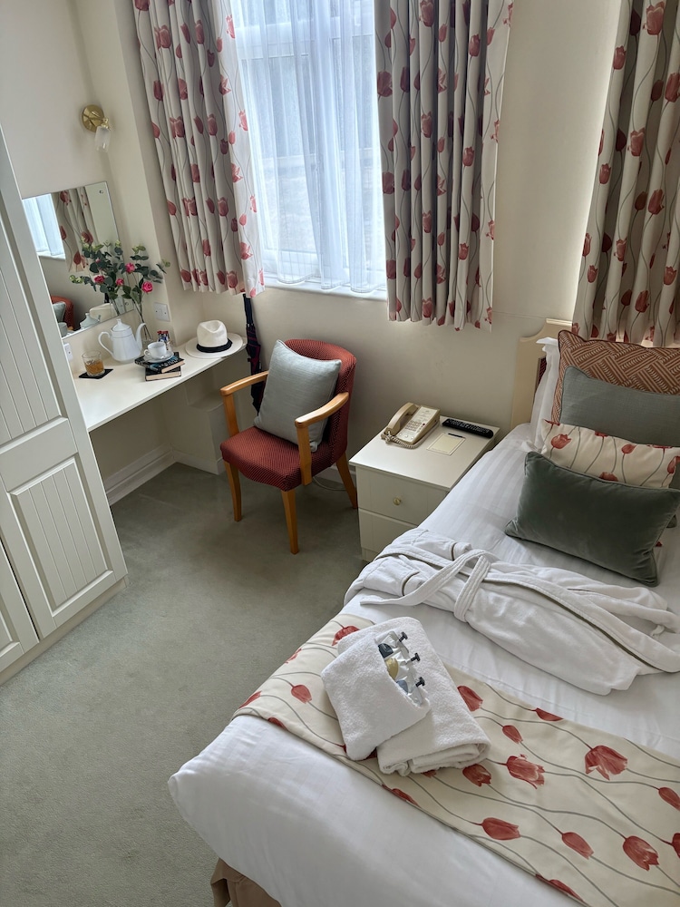 The Redcliffe Hotel 13/43