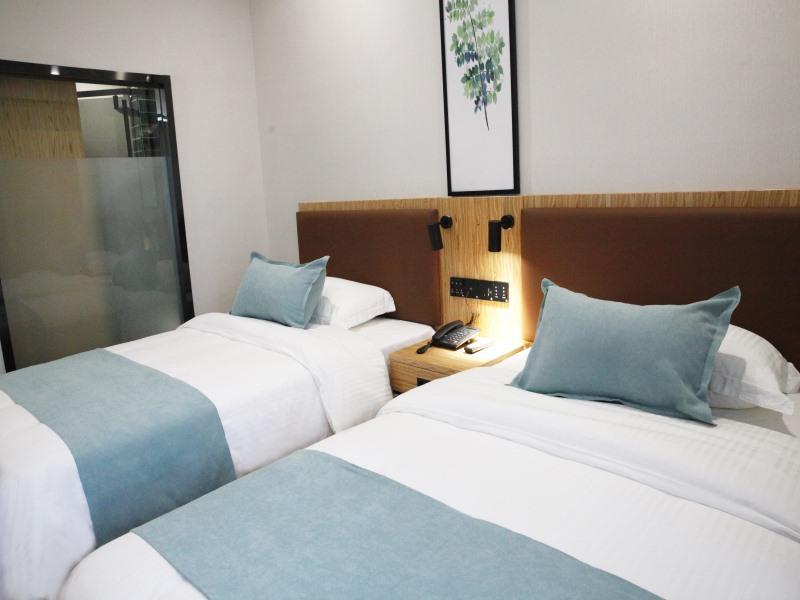 GreenTree Inn Anhui Anqing City Ji Xian South Road Express Hotel 14/20