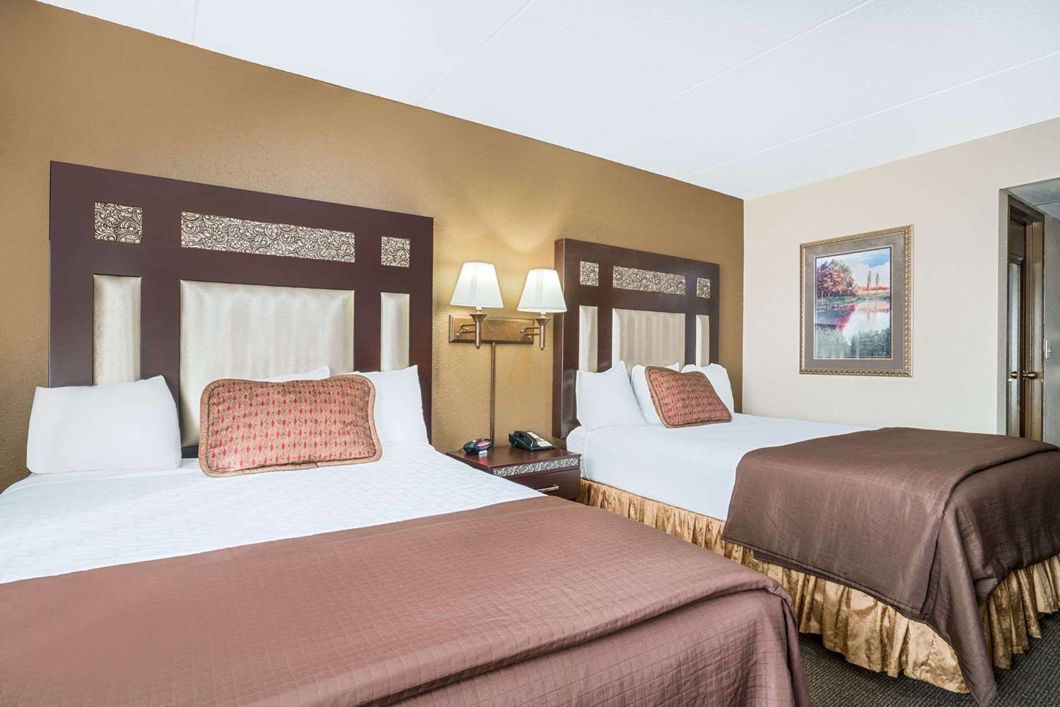 Ramada by Wyndham Plymouth Hotel and Conference Center 11/57