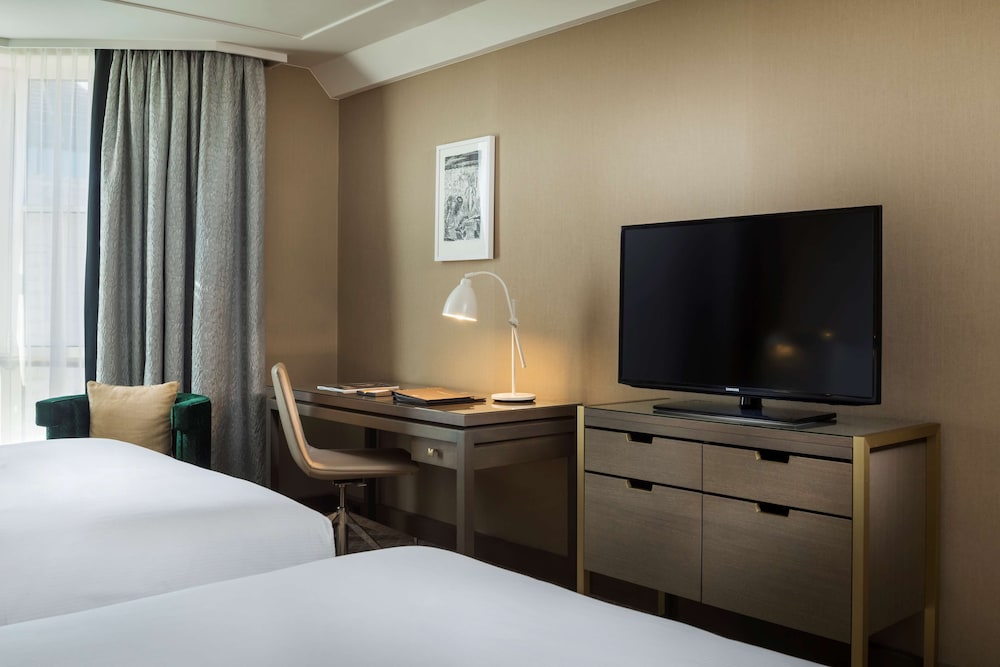 Hilton Vienna Plaza 29/83