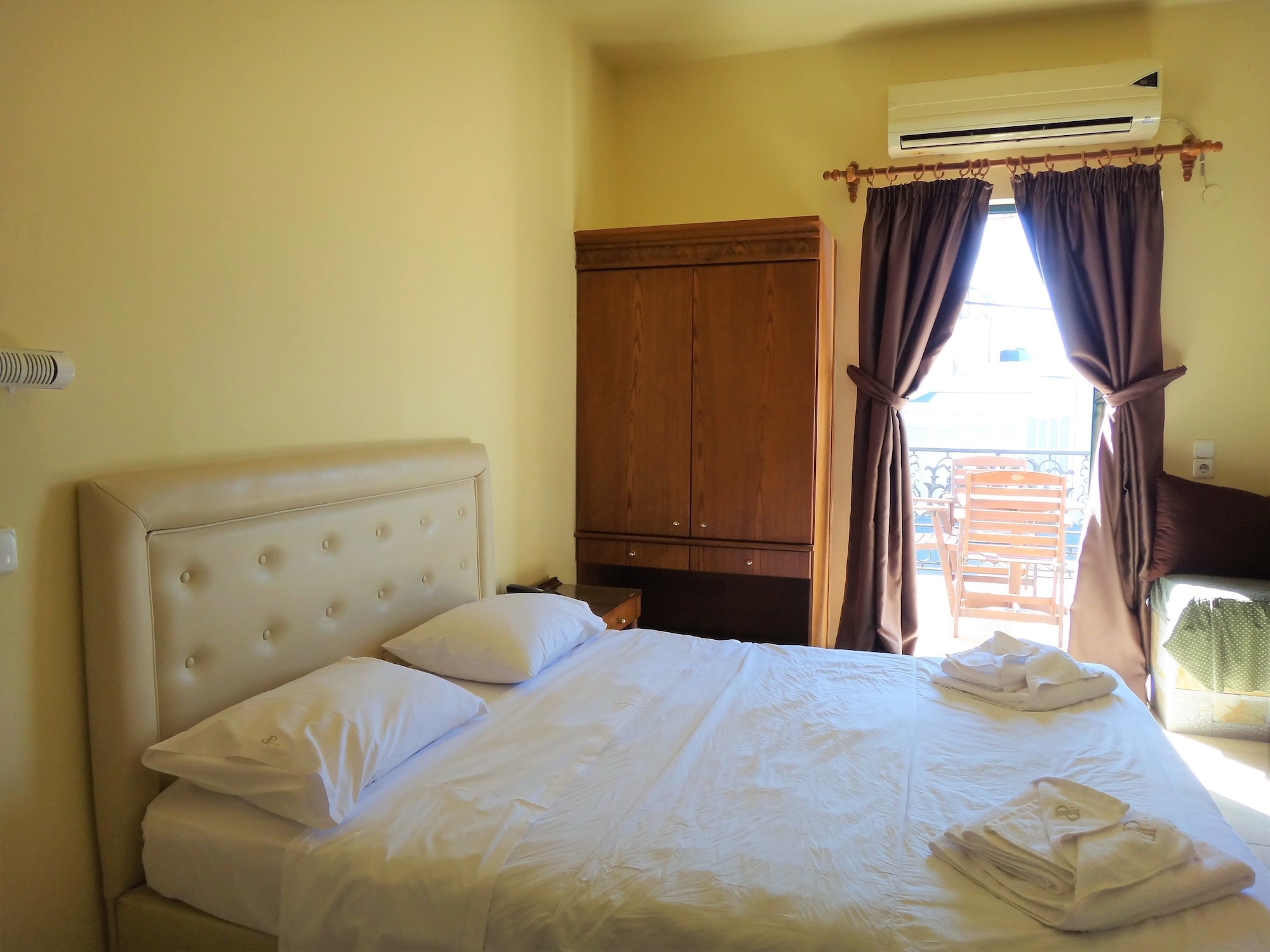 Standard, Double Bed, Pool View