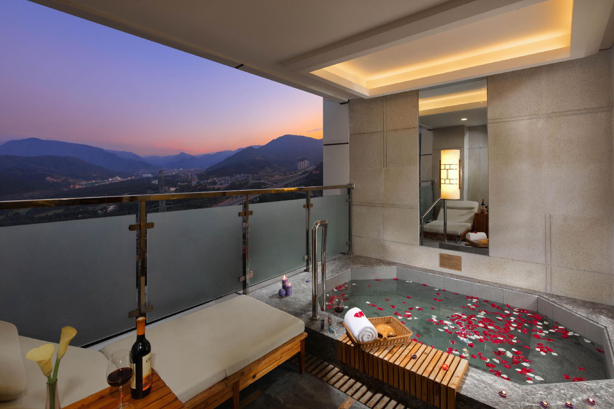 Kingworld Hotel Gui'an 12/29