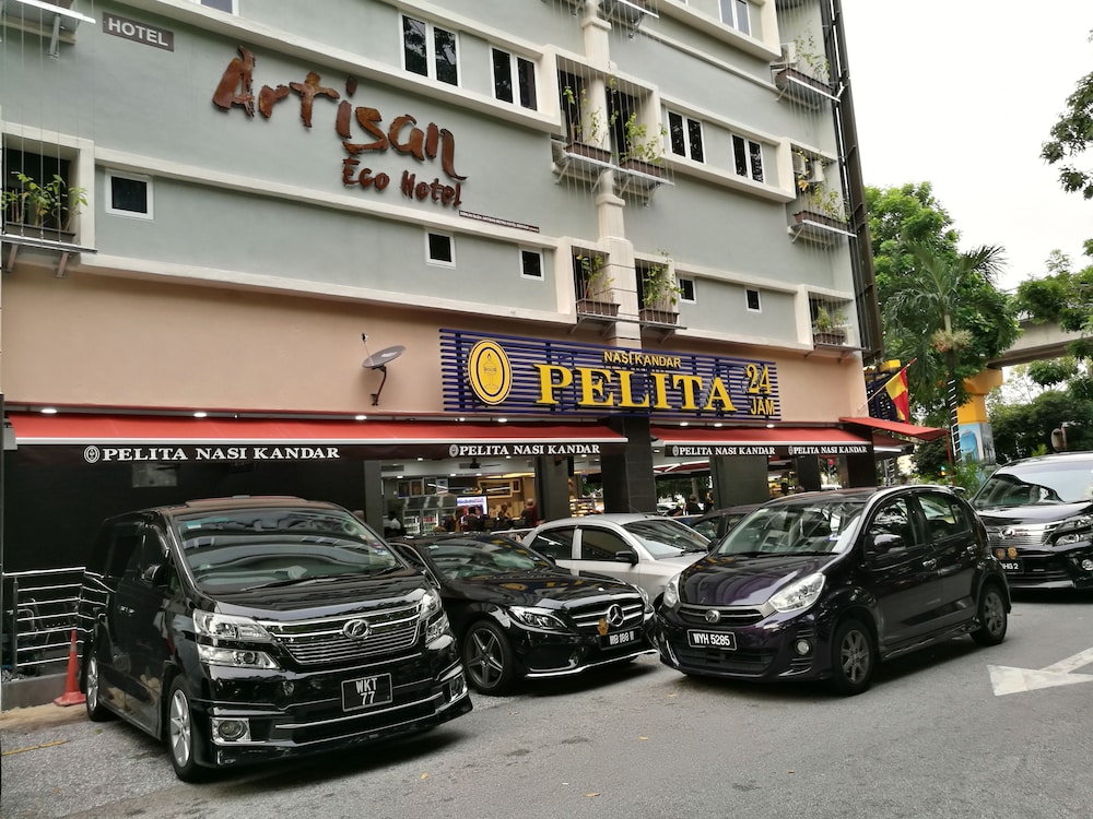 Artisan Eco Hotel 45/49