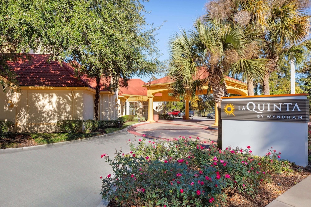La Quinta Inn Suites Ocala 3/72