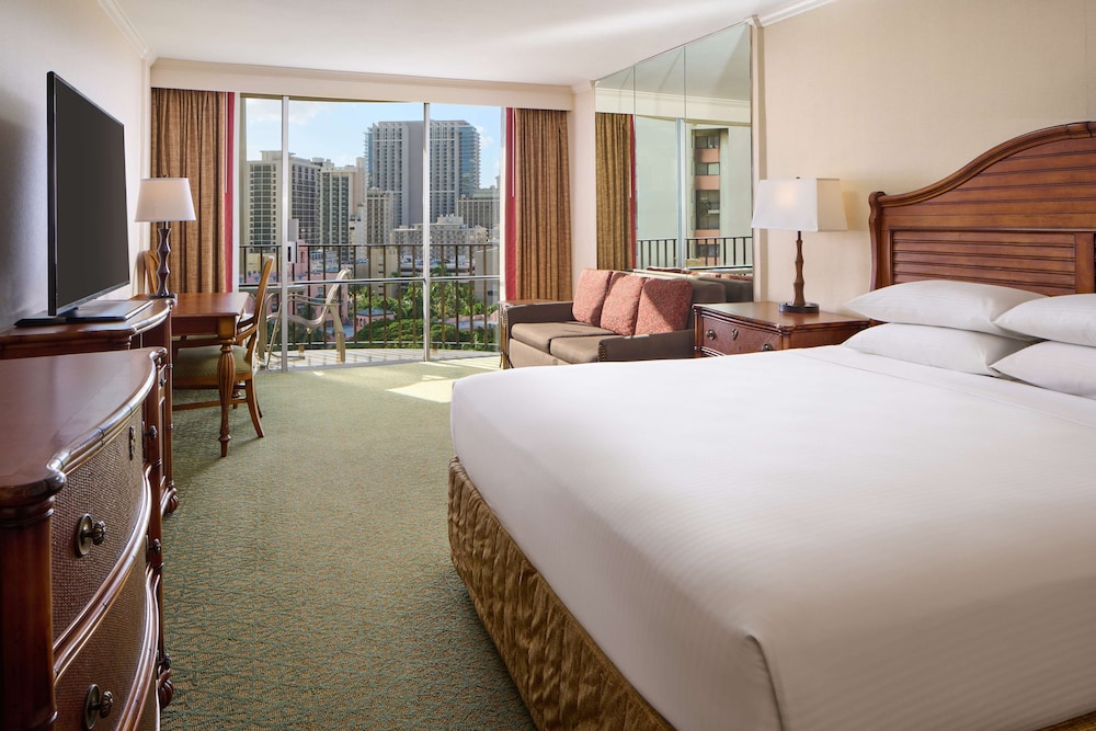 OUTRIGGER Waikiki Beach Resort 24/88