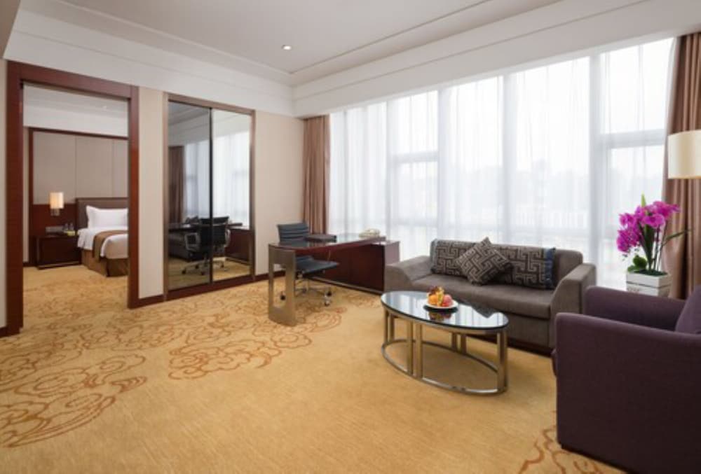 Avant-Garde Hotel 29/50