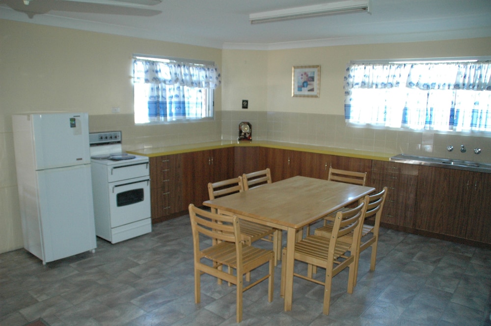 Bentleigh Motor Inn 50/63