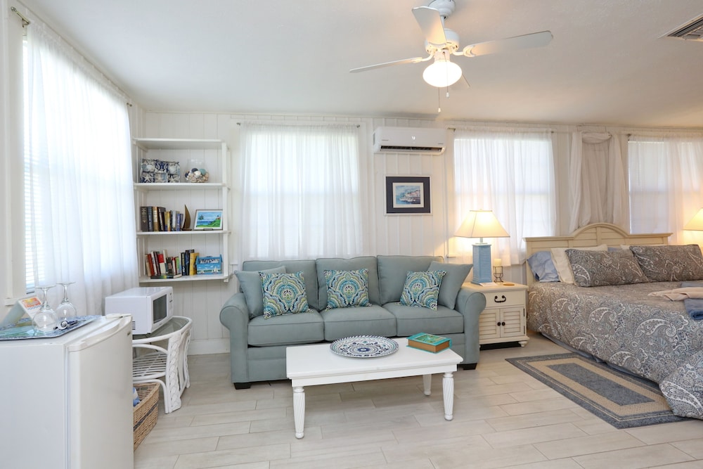Beachfront Bed & Breakfast 16/46