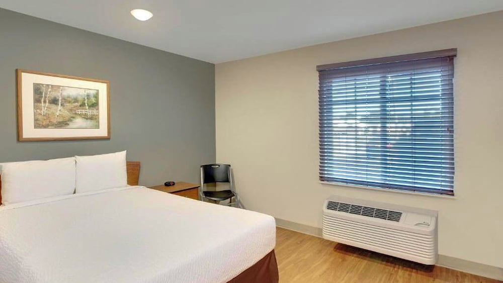 ROOM, DOUBLE BED, KITCHEN, SMOKING