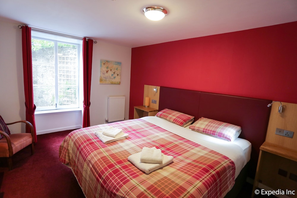 City, Queen Bed