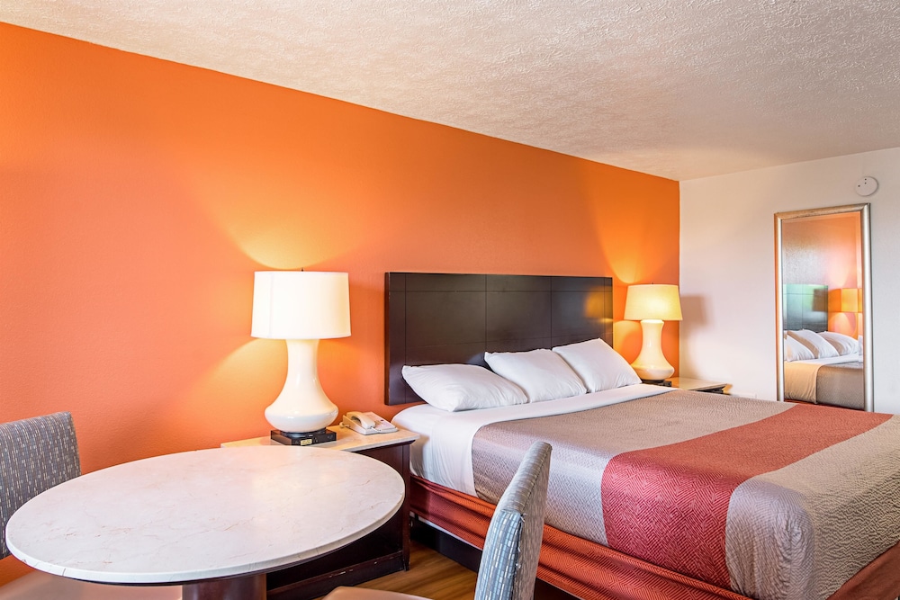 Budget Inn Norfolk Va 22/42