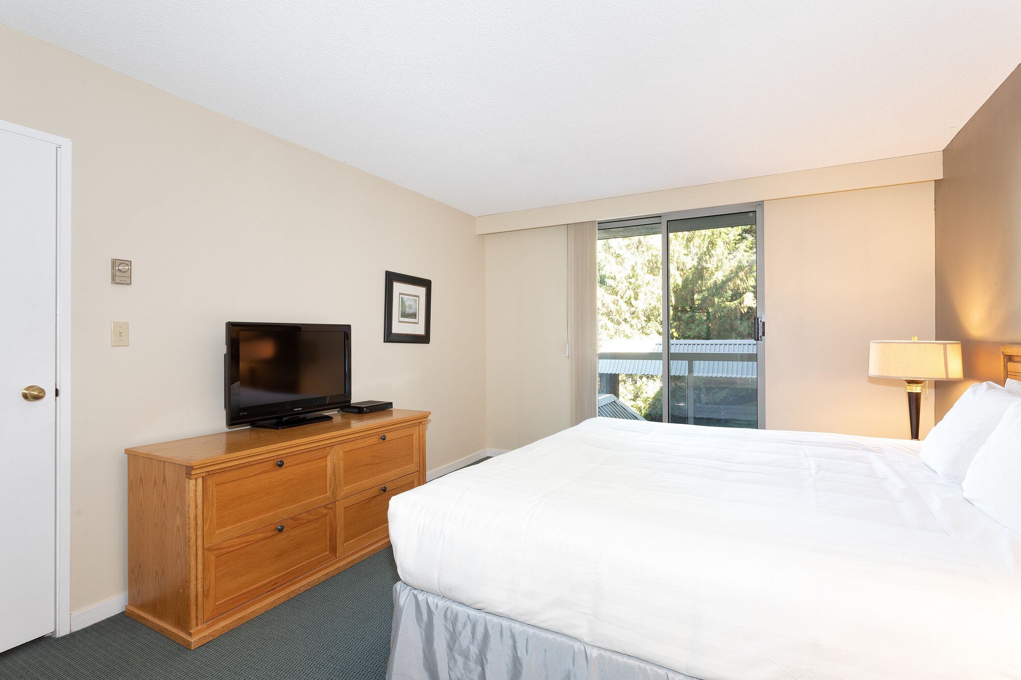 3 BEDROOMS, CONDO