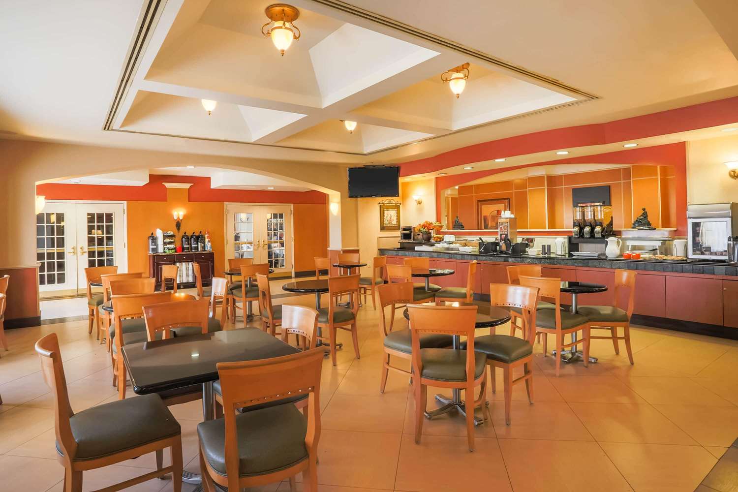restaurant cafeteria