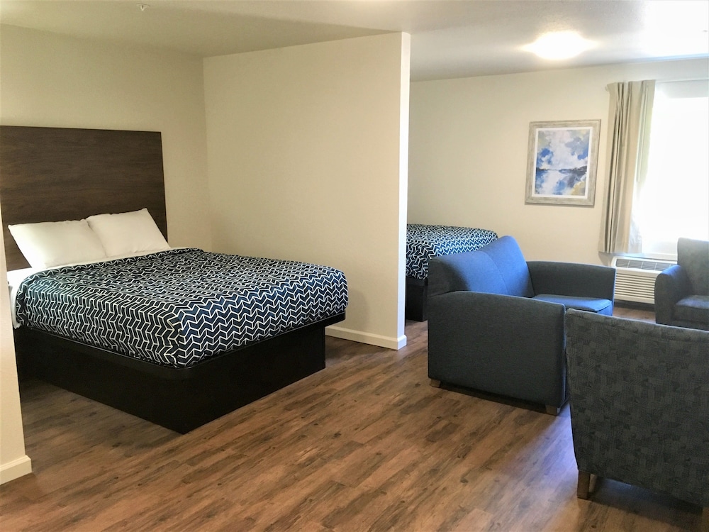 Stay Plus Extended Stay Suites 13/33