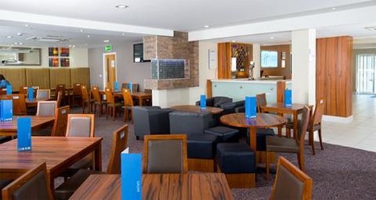 Holiday Inn Express Gatwick Crawley 27/50